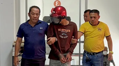 รวบง่ายดาย มือปืนรับจ้าง ขณะจอดจยย.ฉี่ อ้างใบสั่ง 1 แสน ให้ยิงหัวคะแนน