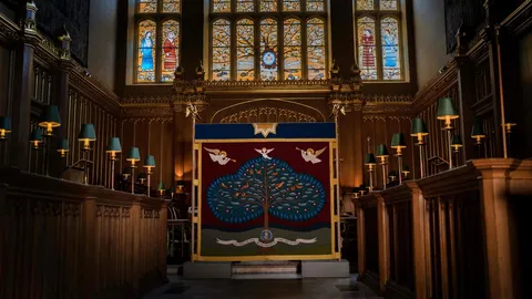 ที่มาน้ำมันเจิมศักดิ์สิทธิ์ ในพระราชพิธีบรมราชาภิเษก พระเจ้าชาร์ลส์ที่ 3 