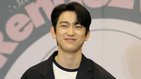 พัคจินยอง เข้ากรมวันนี้ สมาชิก GOT7-อากาเซ่ ส่งกำลังใจล้นหลาม 