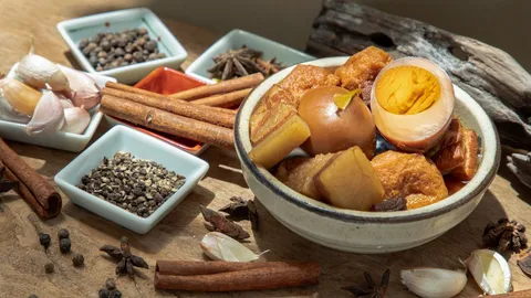 ไข่พะโล้ง่ายๆ เปิดวิธีทำไข่พะโล้สูตรโบราณ ไก่-หมูสามชั้น ใส่อะไรบ้าง