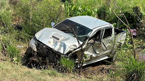 "เสี่ยรับเหมา" ชนกลางสี่แยก ตาย 3 สาหัส 5