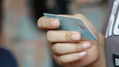 เลือกตั้ง 2566 : ไขข้อข้องใจ บัตรประชาชนหมดอายุเลือกตั้งได้ไหม  