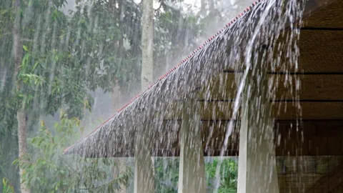 ประกาศฉบับ 6 เตือนพายุไซโคลน "โมคา" ทำฝนตกหนักบางแห่ง ระวังน้ำท่วมฉับพลัน