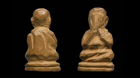 พระปิดตาไม้แกะ หลวงปู่พริ้ง โบราณเรียก รากไม้ระงับ ป้องกันภัยได้ทุกเรื่อง