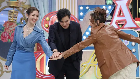 "หนุ่ม&ชม&แอฟ" สยบลือวงแตก เซิ้งหมอลำสะบัด ขนลุก "ยูกิ VS อาร์ท" หมอลำโดนของ