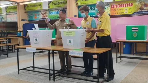 เปิดหีบเลือกตั้งเมืองคอน ผู้ว่าฯ ประเดิมเป็นคนแรก มั่นใจคนใช้สิทธิเกิน 80%