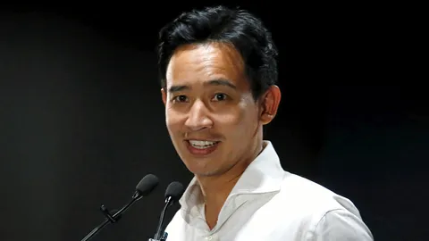 “พิธา” ประกาศลั่นถึงชัยชนะ พท.วางท่าที ยังไม่ร่วมจับมือ “หลุด” แลนด์สไลด์ (คลิป)