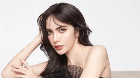 ชาล็อต ขอโทษ หลังเจอคนขุดโพสต์เก่าที่เขียนถึง ทักษิณ ชินวัตร 