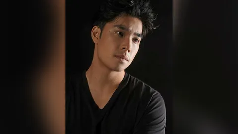 ตามรอยเท้าพ่อ