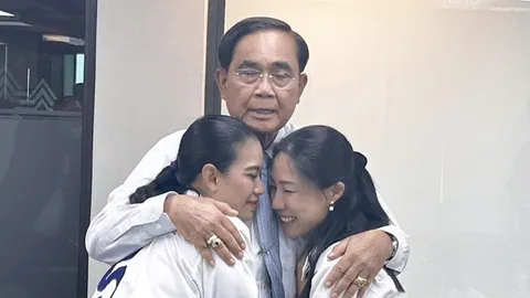 “เนเน่ รัดเกล้า” เผยภาพกอด “ลุงตู่” บอกถูกชมสู้ได้ดีมาก อย่าเพิ่งถอดใจ