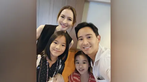 ทิม พิธา ลงรูปอบอุ่นแท็กหา แอฟ ทักษอร โซเชียลแตกตื่น แม่ต้องไปต่อคิว