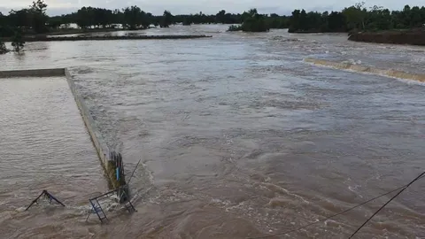 ผู้ว่าฯ โคราชสั่งเตรียมรับมือน้ำท่วม กำชับทุกอ่างระบายน้ำให้ดี ยังมีภัยแล้งอยู่