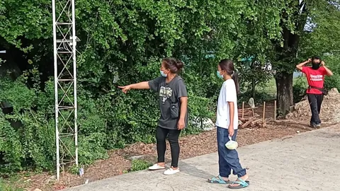 ฝนตกไฟรั่ว ช็อตเด็กหญิง 9 ขวบ ดับคาเสาไฟสนามกีฬาหมู่บ้าน
