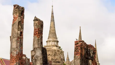 หนูบนเจดีย์