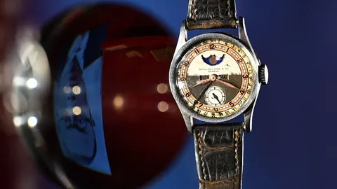 ยอดประมูลนาฬิกา "จักรพรรดิองค์สุดท้าย" ของจีน ทะลุ 200 ล้านบาท