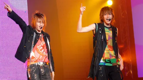 เปิดที่มา ผมรากไทร ทรงผมแฟชั่นสุดฮิตของวัยรุ่นยุค Y2K