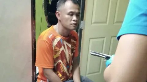 สิงห์รถบรรทุกพกปืนปลอมท้าเพื่อนร่วมงาน โดน 9 มม. ของจริงยิงดับ 