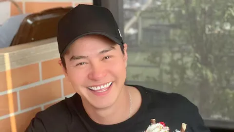 “ปีเตอร์ คอร์ป” หัวใจพองโตอีกครั้ง! โพสต์รูปคู่แบบเบลอๆ ให้สายส่อง “ซูม” กันเล่นๆ