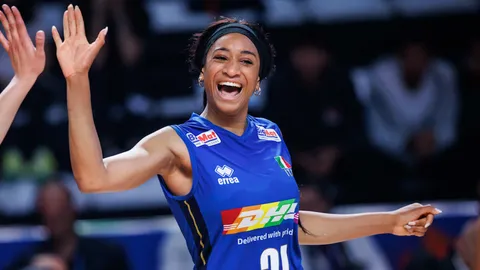 ถึงกับอึ้ง "ดาวตบอิตาลี" ชม 1 จุดเด่น "วอลเลย์บอลหญิงไทย" หลังดวลกันในเนชันส์ลีก  