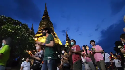 พุทธศาสนิกชนแห่ร่วมเวียนเทียนวันวิสาขบูชา แน่นวัดใหญ่ชัยมงคล พระนครศรีอยุธยา