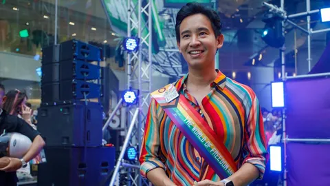 เสื้อสีรุ้งสะดุดตา ทิม พิธา ใส่ใน Bangkok Pride 2023 แบรนด์อะไร