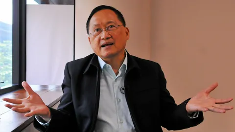 “ส.ว.วันชัย” ยกคำพระวัดดัง นับแต่นี้ประเทศจะตกอยู่ในสภาวะเหมือนอยู่ปากเหว