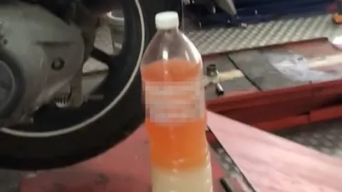 เติมน้ำมัน 60 ยกเครื่องเป็นหมื่น ดูดออกมาเจอผสมน้ำเกือบครึ่ง