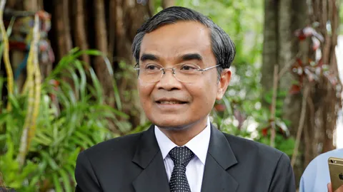 นิพิฏฐ์ "เศร้า และ อาย" แนวคิดประชามติแยกดินแดน นักการเมืองเชียร์ข้างหลัง 