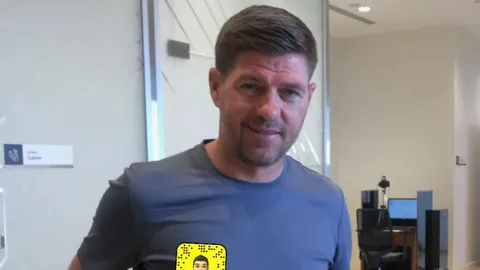 สะเทือนลีกซาอุฯ “เจอร์ราร์ด” โผล่ซาอุดีอาระเบีย ท่ามกลางข่าวลือรับงานคุมทีม “อิตติฟาค”