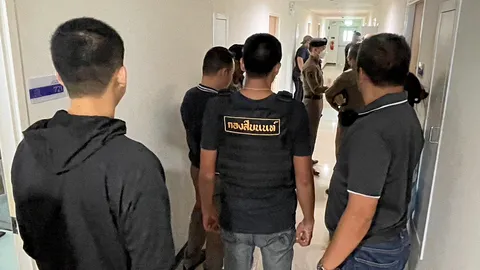 วิวาทกับแฟนยื้อแย่งปืนลั่น เจาะหัวตัวเอง! ญาติยังข้องใจตรวจเขม่าสาว