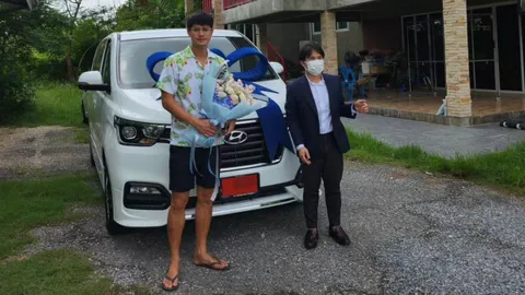 น้ำ รพีภัทร ถอยรถตู้สีขาวป้ายแดงคันใหม่ แฟนๆ ซูมรัวๆ ส่องเลขทะเบียน