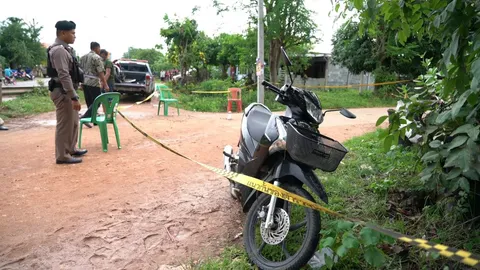 พ่อวัย 38 มาดูลูกสาวในขบวนแห่บุญบั้งไฟที่ขอนแก่น เจอคนบ้านเดียวกันรัวยิงจนตาย