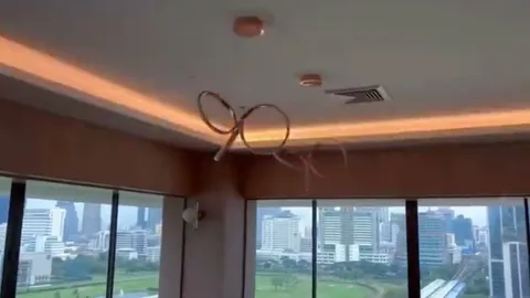 เปิดคลิปนาที "แผ่นดินไหว" คนบนตึกสูง รับรู้แรงสั่น นึกว่าเวียนหัว รีบอพยพ