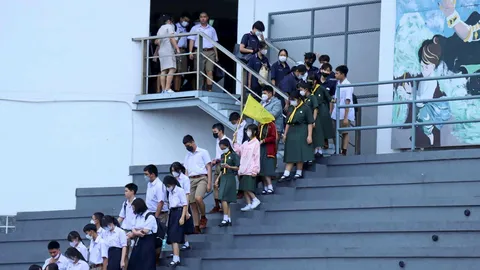 แผ่นดินไหวเขย่าตึกกรุง วิ่งหนีตายกันระทึก เกิดในพม่าแรง 6.0 (คลิป)