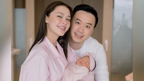 "แพทริเซีย" ควงสามีพร้อมเบบี๋มาอวดบอกว่าลูกสาวชื่อ น้องเอลิเซีย กินเก่งนอนเก่งมาก