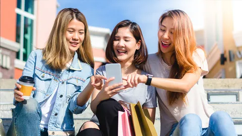 รีวิว 5 บัตรเครดิตของ ‘คนเริ่มต้นทำงาน’ ประจำปี 66 เที่ยว กิน ช็อป ผ่อนของ ใบไหนคือใช่สุด?