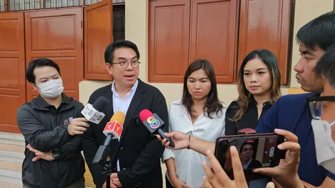 "วิโรจน์-ก้าวไกล" ร่วมอาลัย "น้องเบนซ์" เตรียมยกเครื่องความปลอดภัยในโรงเรียน