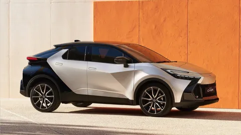 อย่างหล่อ ขอให้เข้าไทยนะจ๊ะ! เปิดตัวแล้ว TOYOTA NEW C-HR 2024 ปลั๊กอินไฮบริด 223 แรงม้า