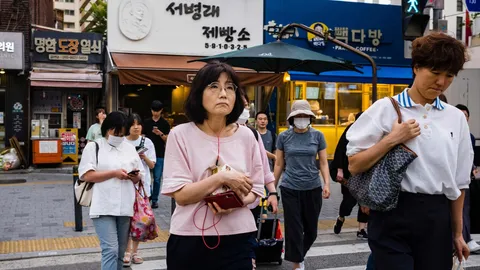 ชาวเกาหลีใต้จ่ออายุน้อยลง 1-2 ปี หลังรัฐบาลเริ่มใช้เกณฑ์นับอายุสากล