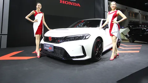 Honda ขน Civic Type R พร้อมชุดแต่ง Modulo ร่วมงาน Bangkok Auto Salon 