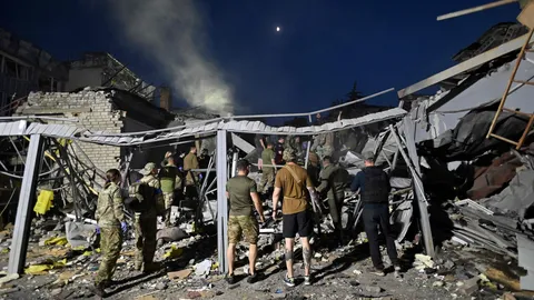 รัสเซียโหด ยิงขีปนาวุธ ‘อิสกันเดอร์’ โจมตียูเครน ลงร้านพิซซ่า ตาย 10 ศพ 