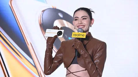 หัวลำโพงแทบแตก! ใหม่-ดาวิกา ร่วมงานเปิดตัว "realme 11 Pro Series 5G" ตัวท็อปพลังซูม 200 ล้านพิกเซล