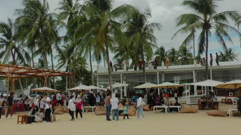 ซัมเมอร์ทอน ร้านอาหารนั่งชิลริมทะเลนราธิวาส แถมวิวดีมีเครื่องบินขึ้นลงผ่านหัว 