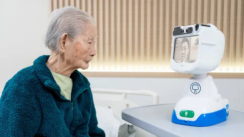 คนไทยระเบิดพลังนำเทรนด์ บุกเบิกหุ่นยนต์ดูแลผู้สูงอายุ