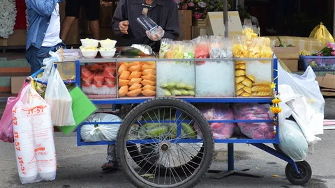 คุมเข้มสีลมกันแผงลอยฟื้น บางรักตั้งจุดเทศกิจประจำ 2 จุด 6 โมงเช้า-เที่ยงคืน
