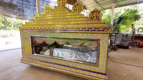 เจ้าของร้านเปิดใจ เหตุที่ให้ช่างนอนทดสอบ "โลงเย็น" ก่อนส่งมอบให้ลูกค้า (คลิป)