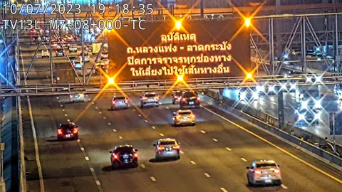 ผบ.ตร.สั่งสอบสวนคดีสะพานถล่มลาดกระบัง ให้จัดการจราจรใหม่ แนะ ปชช.เลี่ยงใช้ทาง