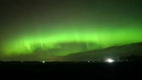 สถาบันธรณีฟิสิกส์ฯ มหาวิทยาลัยอลาสกา เผย 17 รัฐของอเมริกาอาจได้เห็นแสงเหนือ