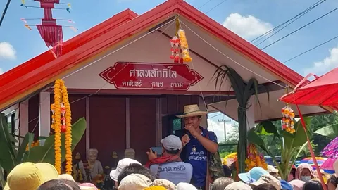 คอหวยร่วมพิธีขึ้นศาล หลักกิโลเฮี้ยน จ้อง "เลขเด็ด" 2 ตัวสุดท้ายที่เหลือ