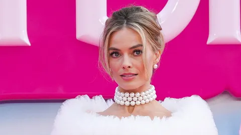 "มาร์โก ร็อบบี้" สนับสนุน ทีมเบื้องหลังฮอลลีวูดประท้วงเรียกร้องค่าแรง